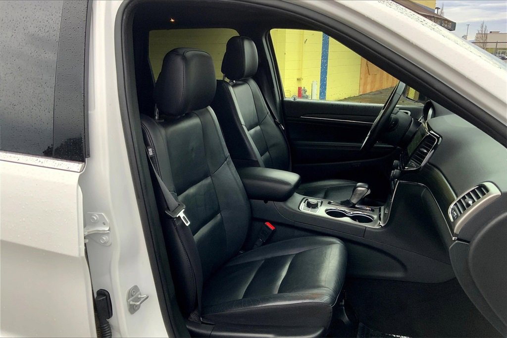 Used 2022 Jeep Grand Cherokee Limited image 9