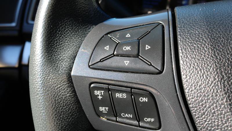 Used 2018 Ford Explorer XLT w/ Equipment Group 202A AWD/4WD image 12