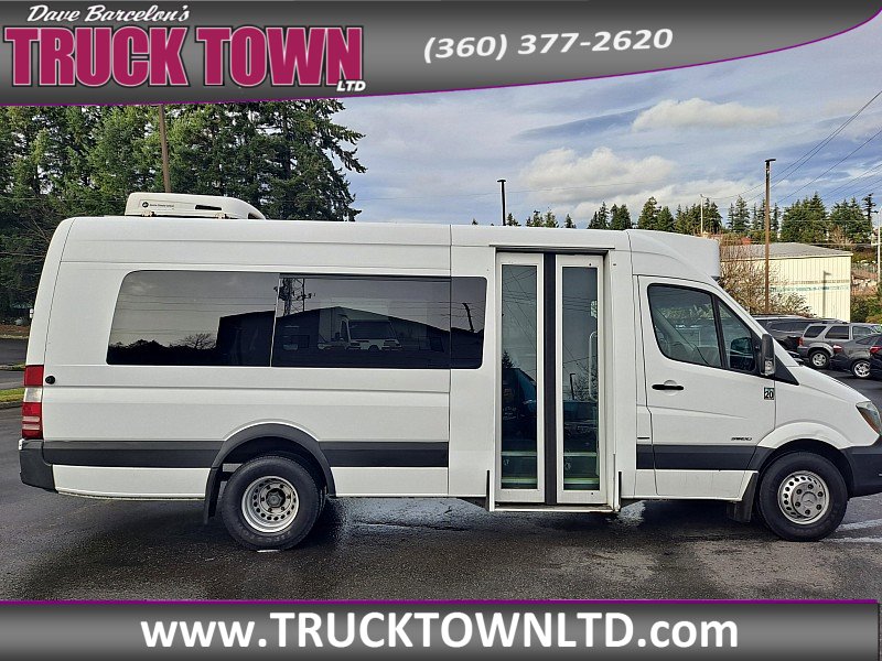 Used 2014 Mercedes-Benz Sprinter 3500 image 2