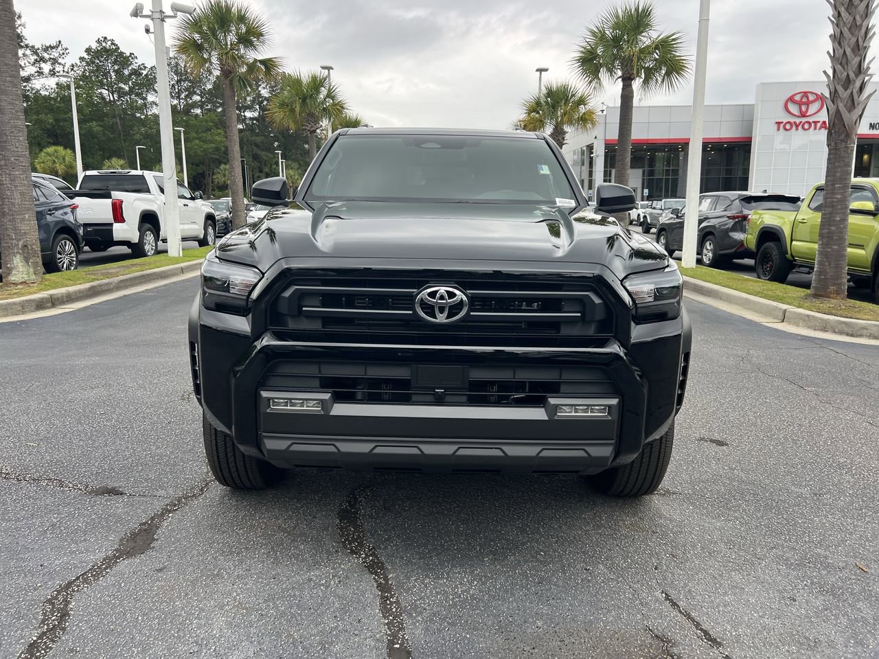 Used 2025 Toyota 4Runner SR5 AWD/4WD image 3
