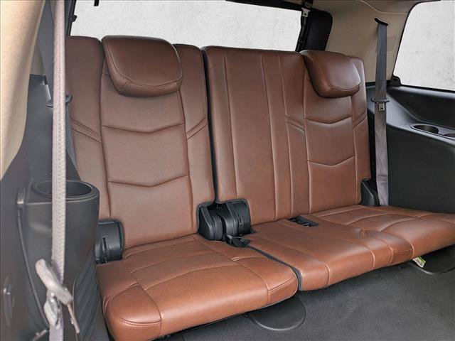 Used 2020 Cadillac Escalade Premium Luxury AWD/4WD image 21