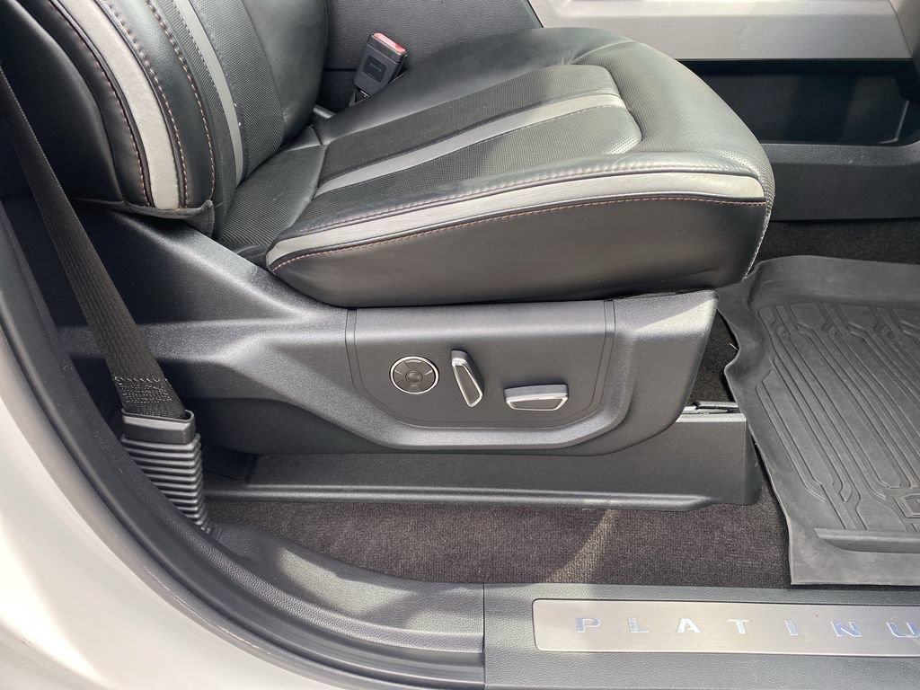 Used 2018 Ford F150 Platinum w/ Equipment Group 701A Luxury AWD/4WD image 37