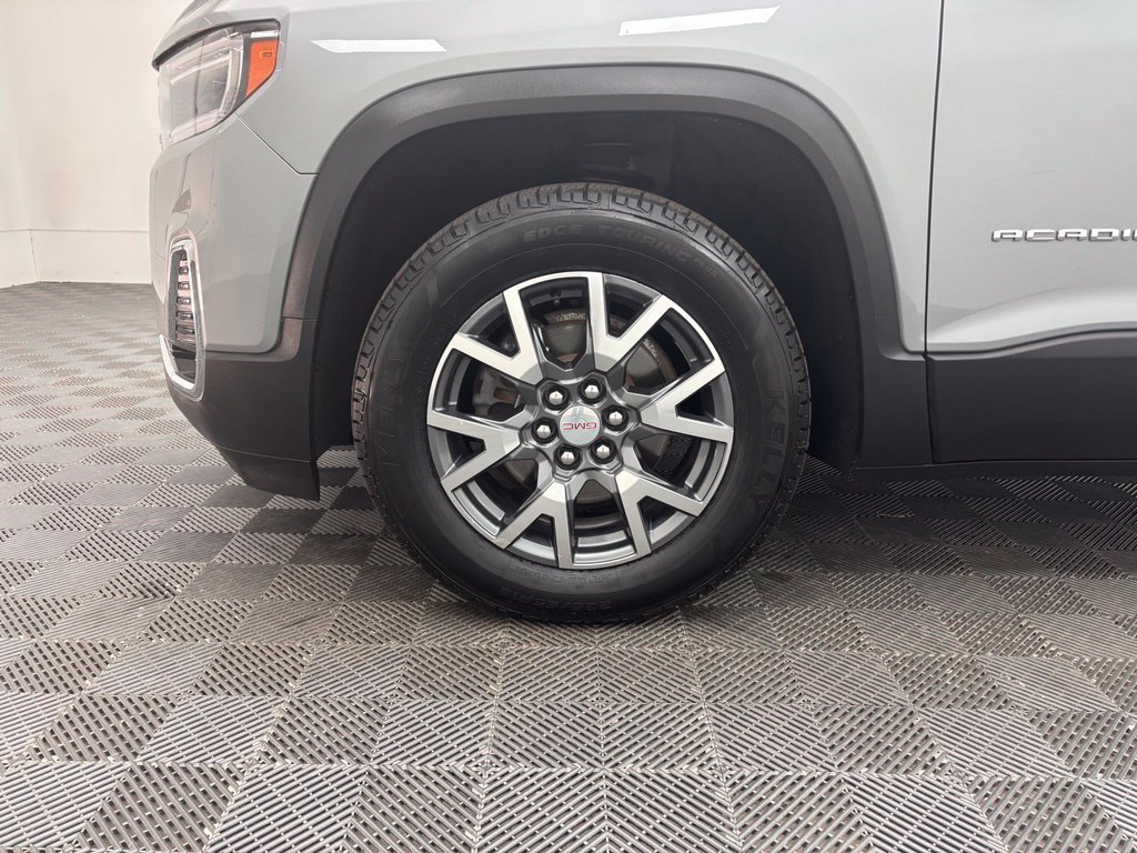 Used 2023 GMC Acadia SLT AWD/4WD image 16