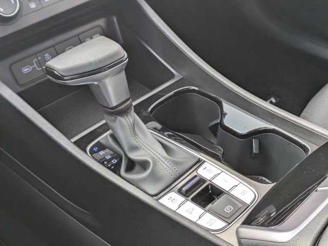 Certified 2025 Hyundai Tucson SE image 9