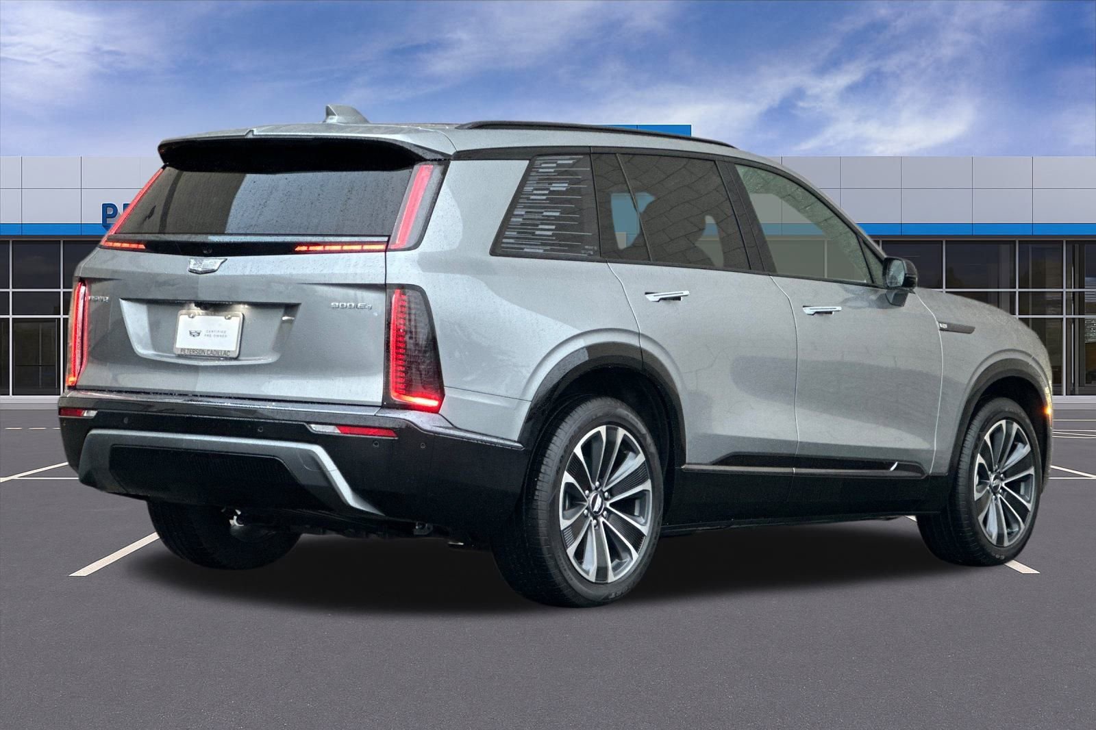 Used 2026 Cadillac Vistiq Sport w/ LPO, Floor Liner Package image 4