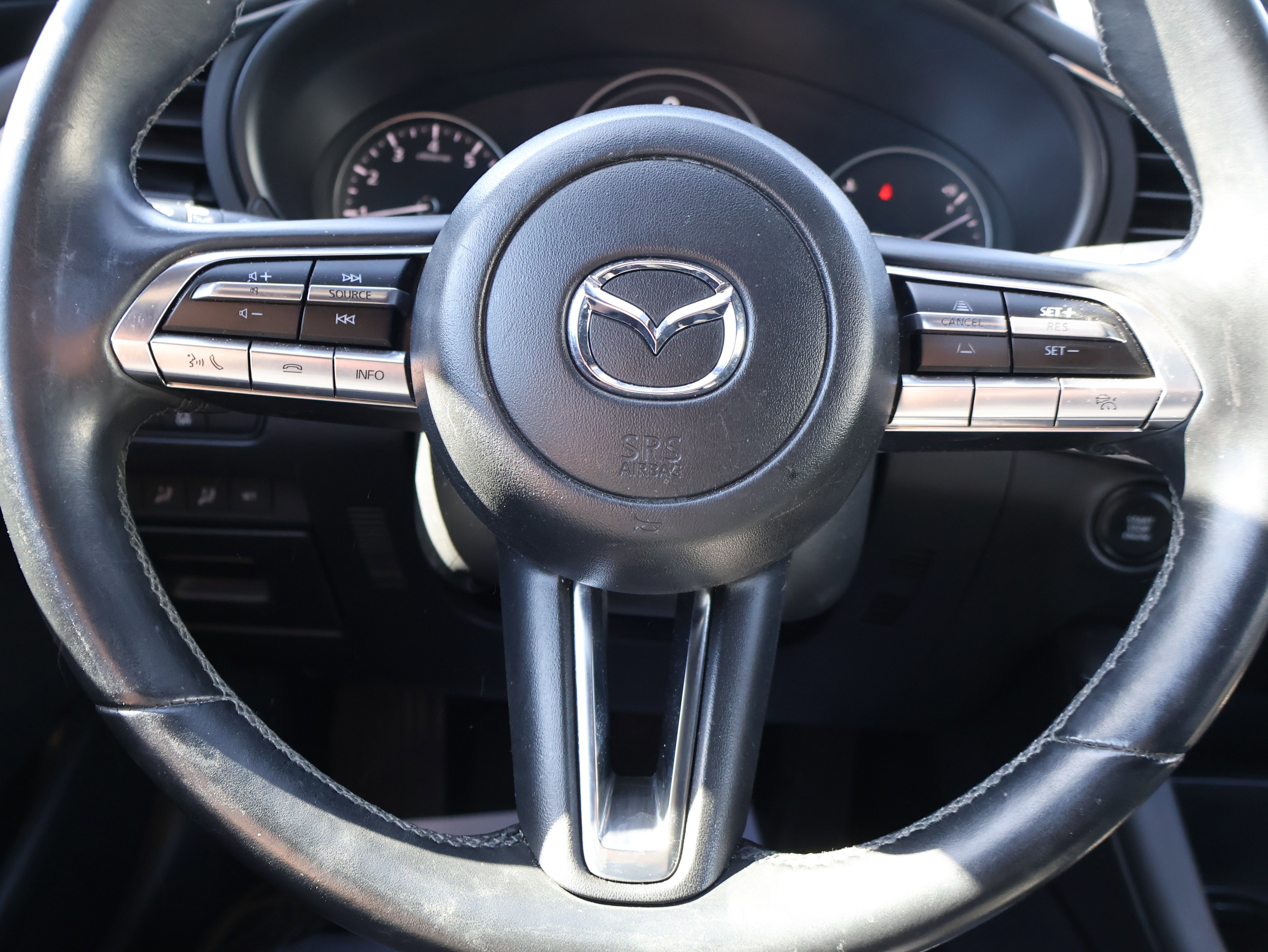 Used 2019 MAZDA MAZDA3 Hatchback w/ Preferred Package image 32