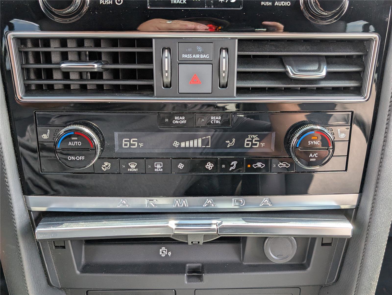 Used 2023 Nissan Armada SL w/ Midnight Edition Package image 30