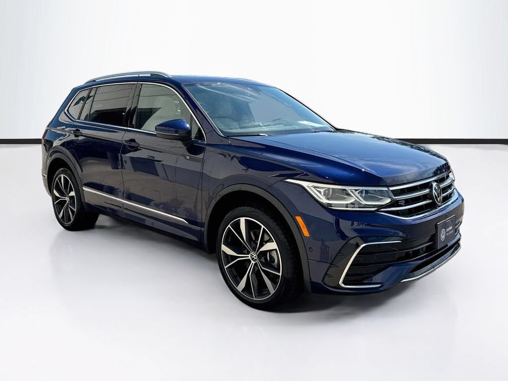 Certified 2023 Volkswagen Tiguan SEL R-Line AWD/4WD image 3