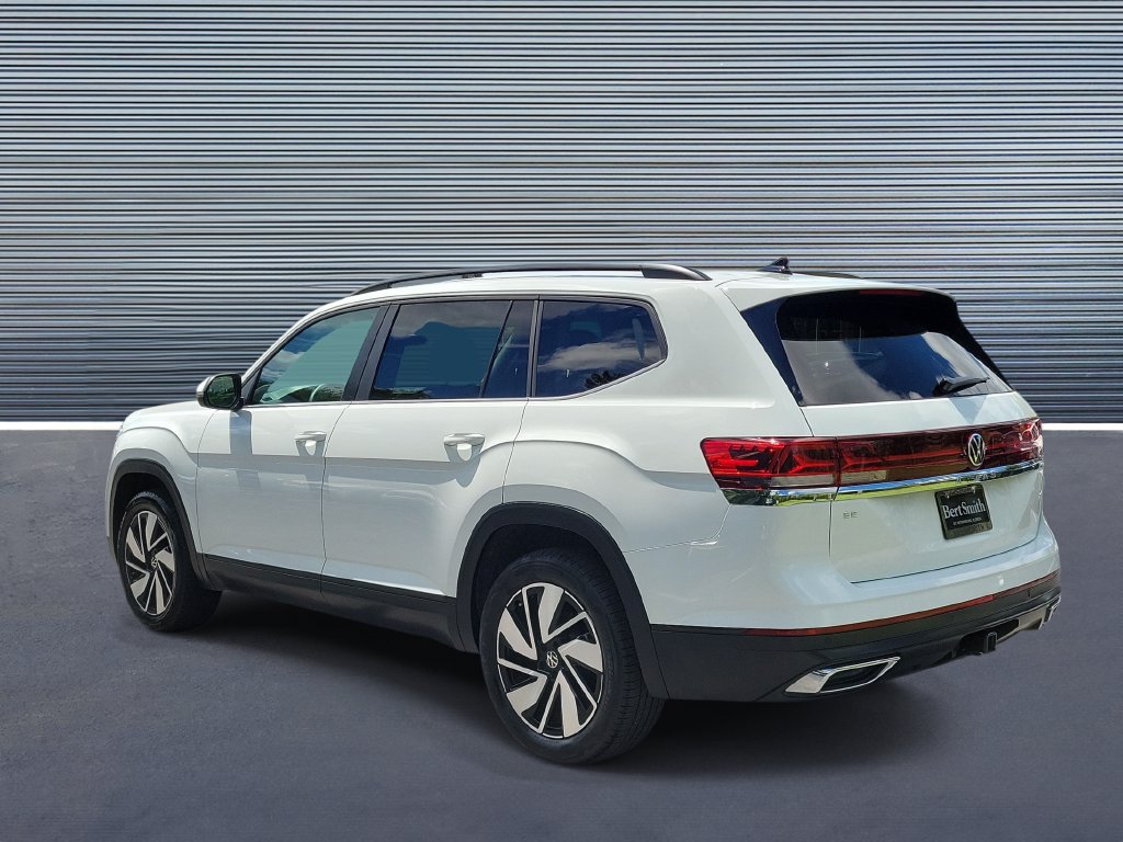 Used 2025 Volkswagen Atlas SE FWD image 4