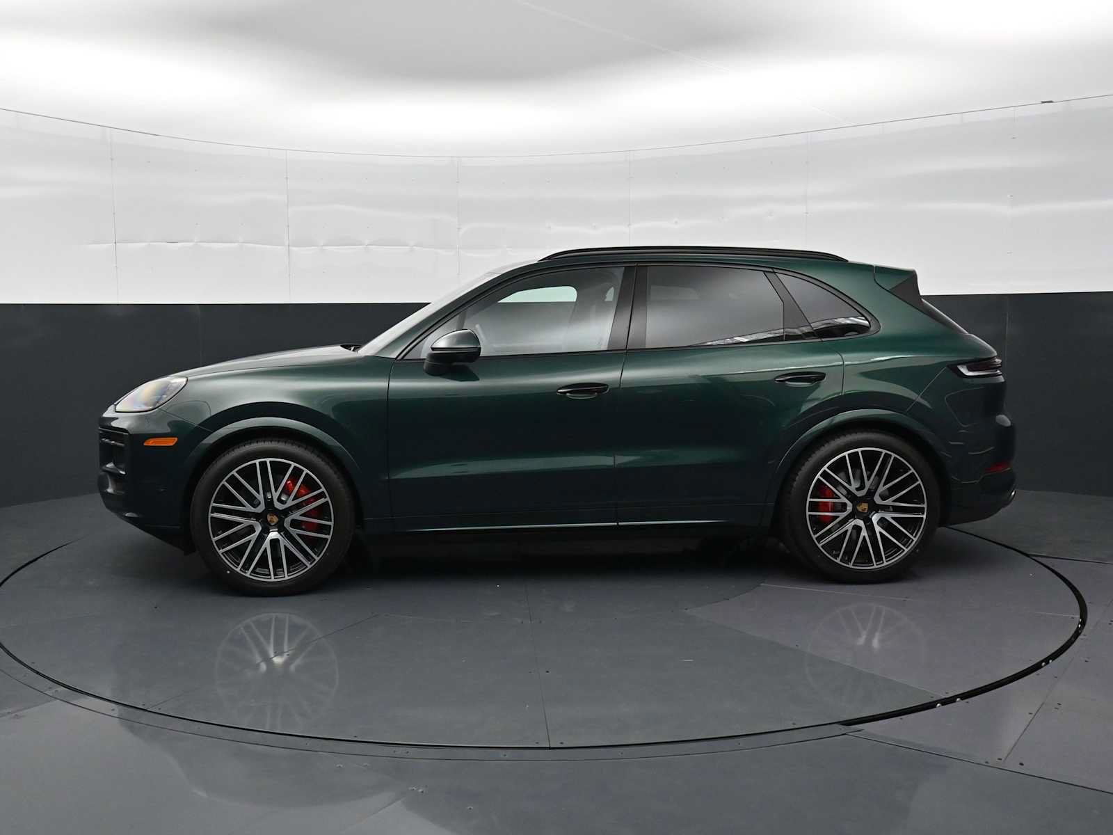 New 2026 Porsche Cayenne S AWD/4WD image 2
