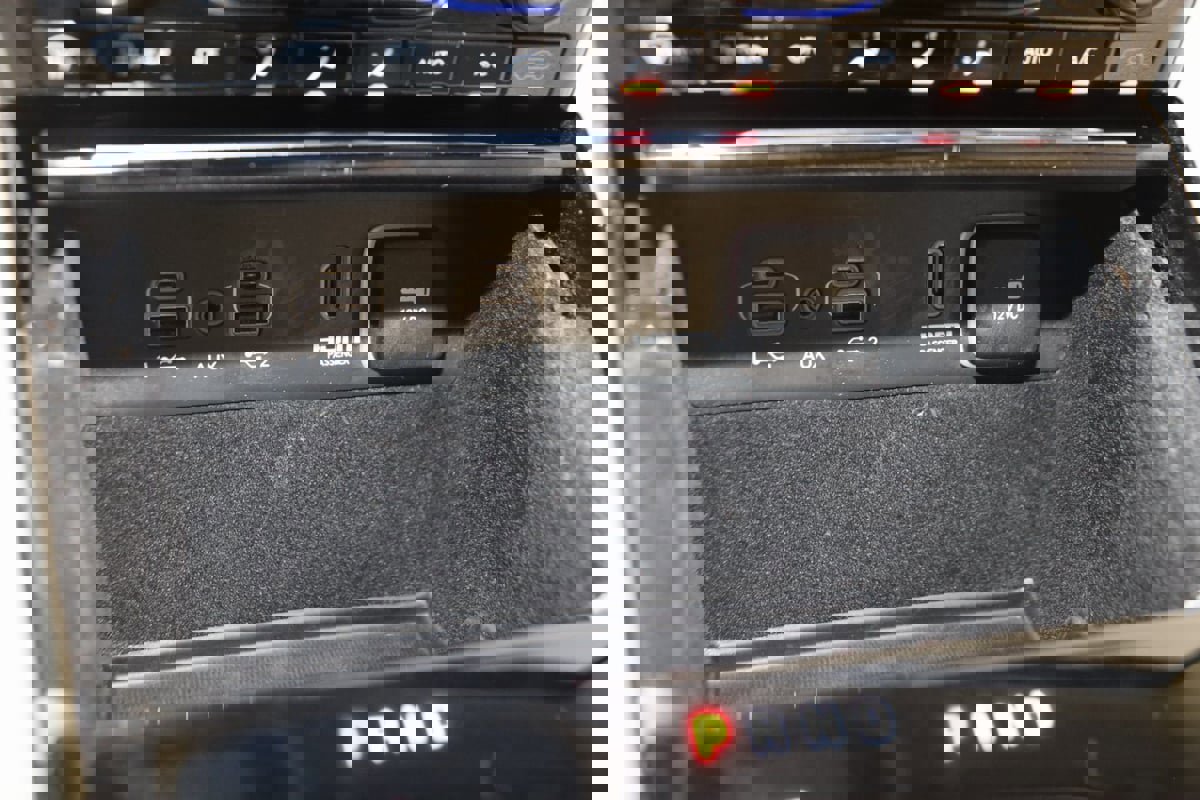 Used 2022 Jeep Grand Cherokee L Limited image 34