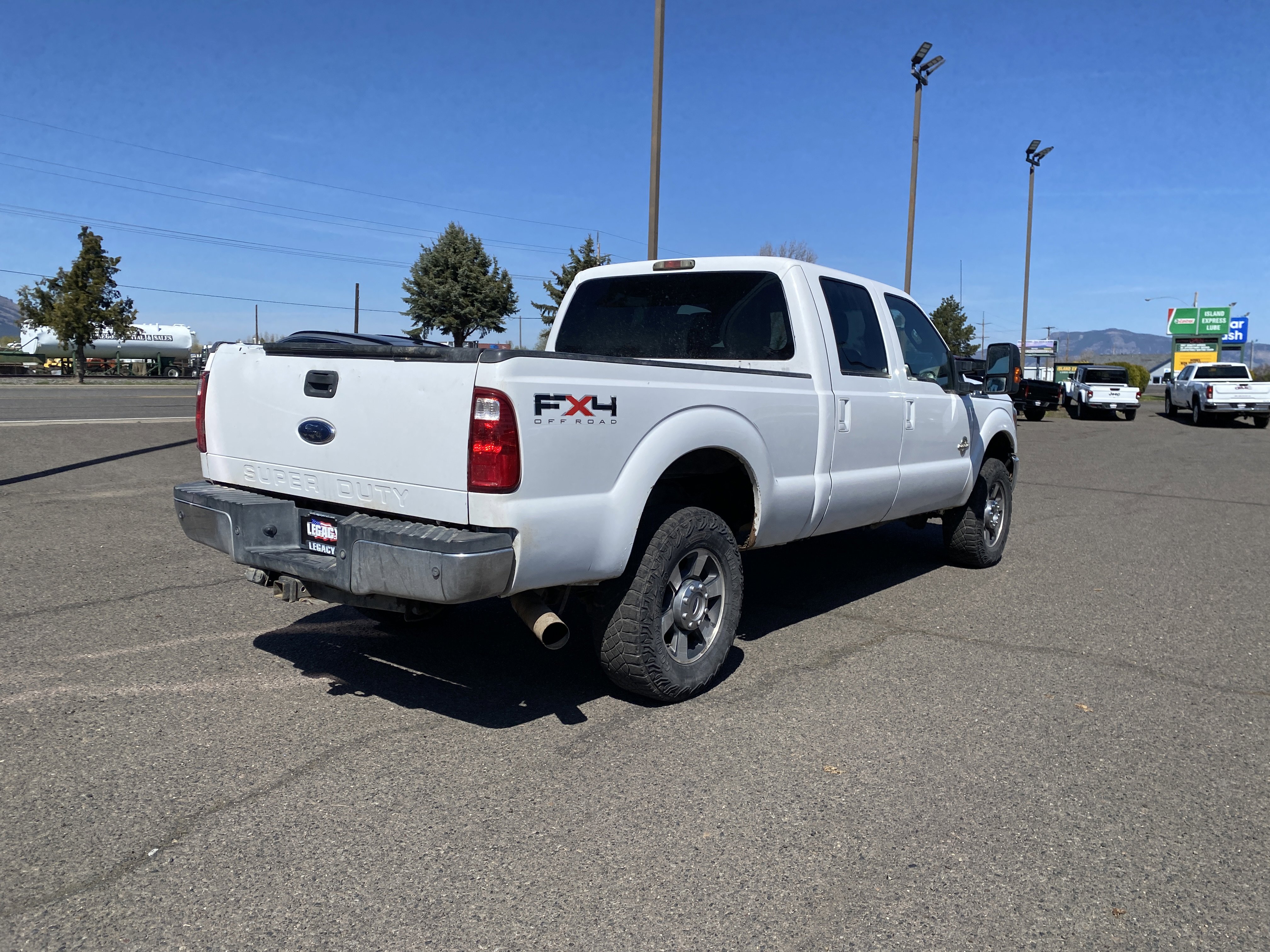 Used 2011 Ford F350 Lariat w/ FX4 4X4 Off-Road Pkg image 3