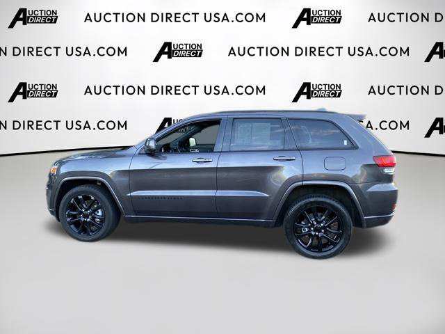 Used 2021 Jeep Grand Cherokee Laredo X AWD/4WD image 3