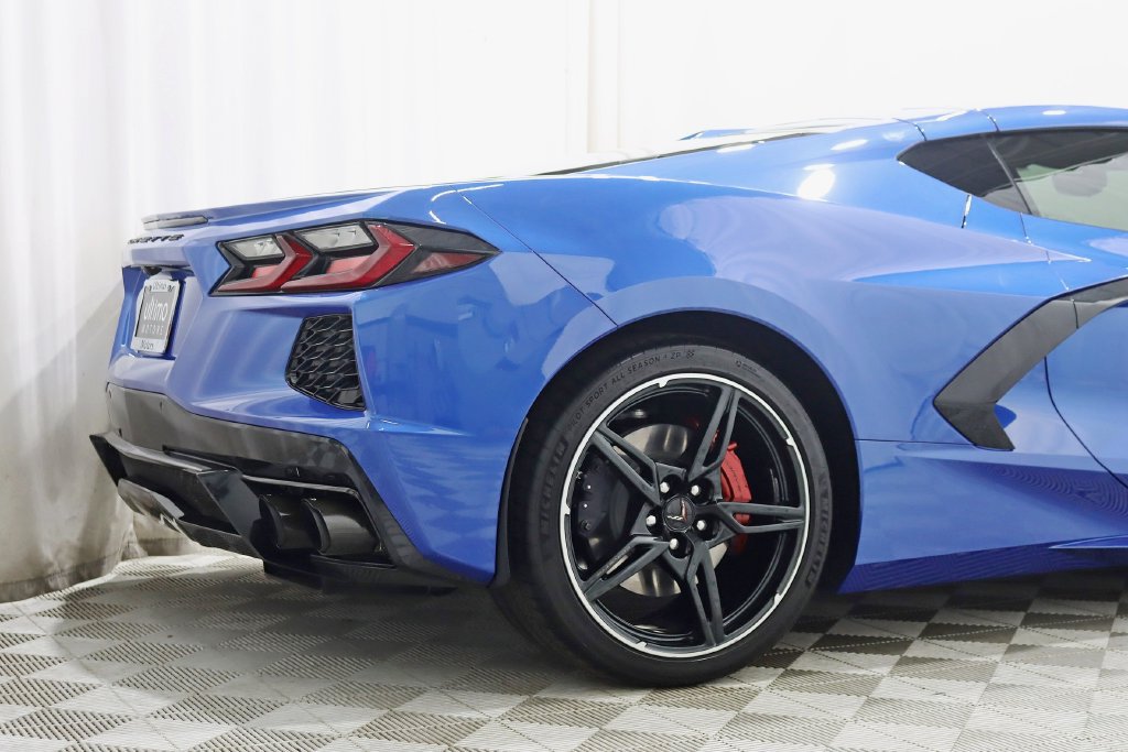 Used 2020 Chevrolet Corvette Stingray Preferred Cpe w/ 2LT Preferred Equipment Group RWD image 9