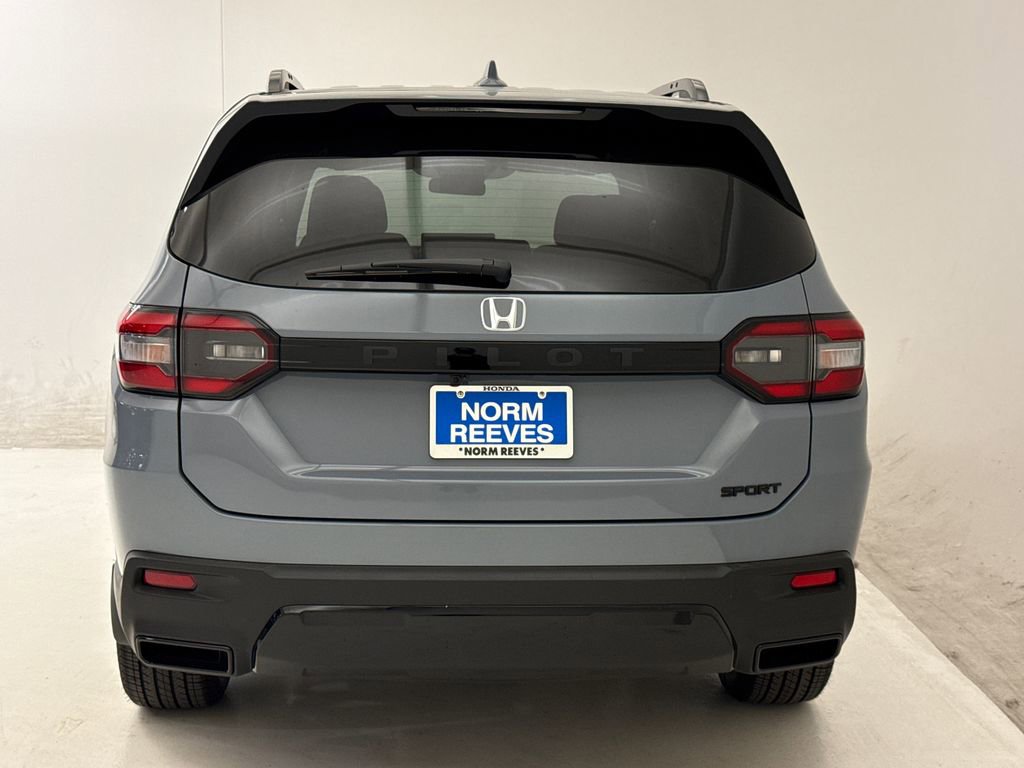 New 2026 Honda Pilot Sport image 8