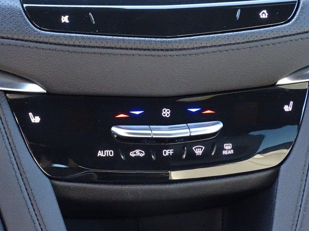 Used 2025 Cadillac XT5 Premium Luxury image 24