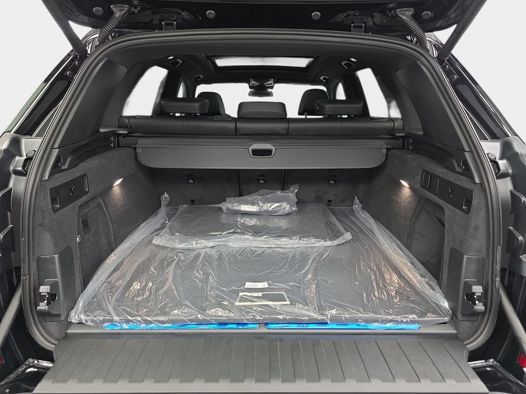 New 2026 BMW X5 xDrive50e w/ Executive Package AWD/4WD image 12