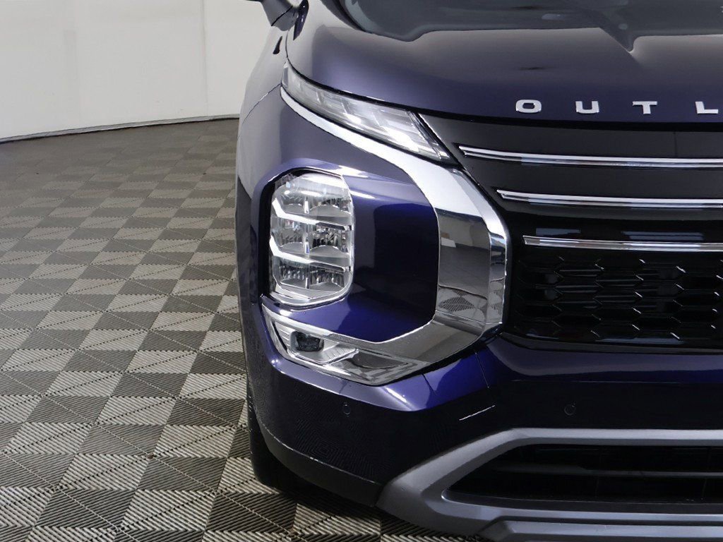 New 2026 Mitsubishi Outlander SE image 16