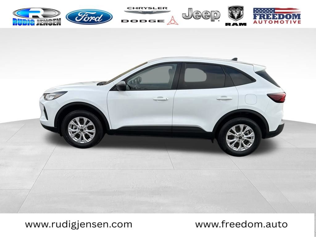 Used 2025 Ford Escape Active AWD/4WD image 2