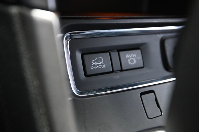 Used 2022 Subaru Ascent Limited w/ Technology Package image 28