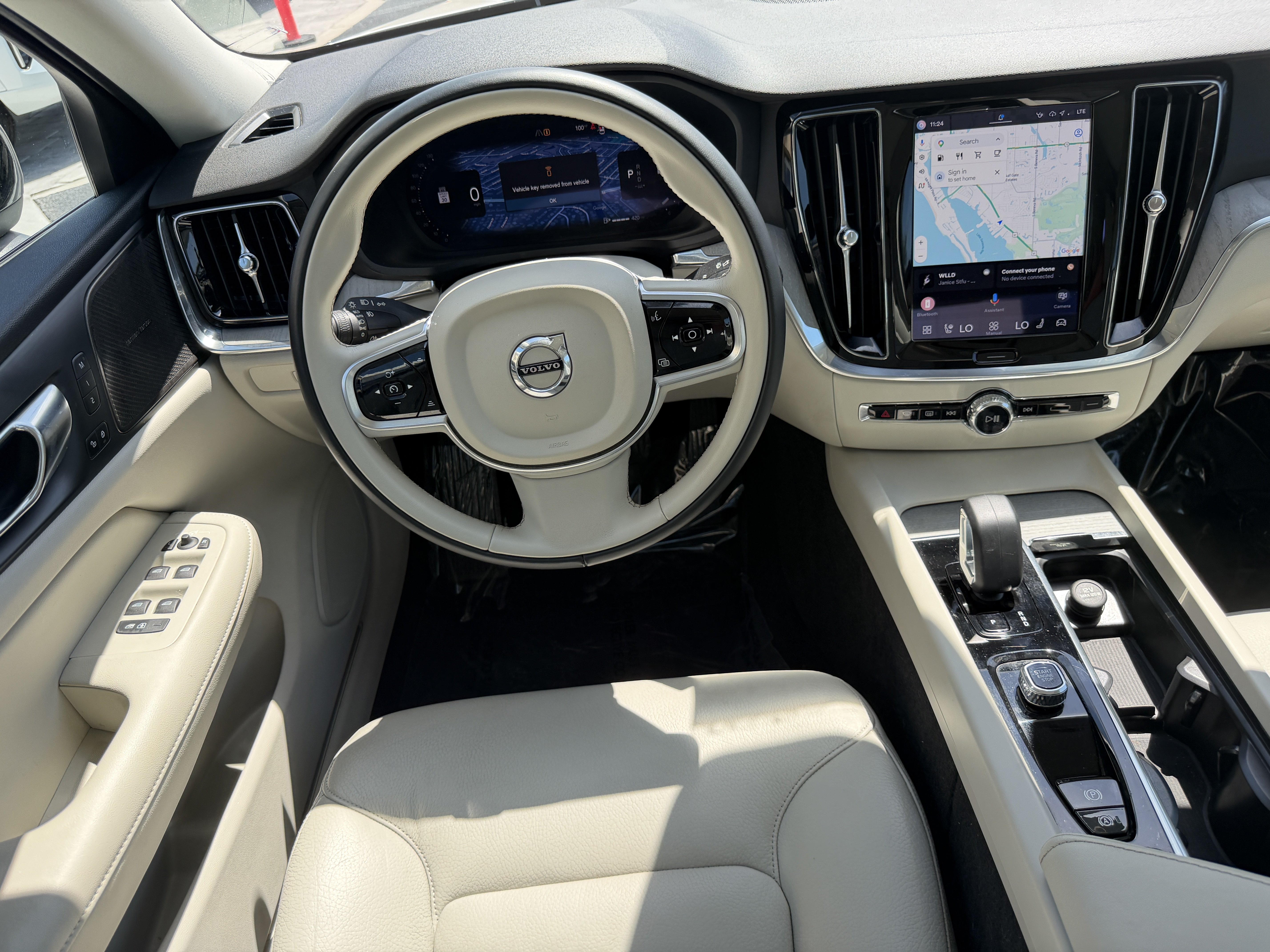 Certified 2025 Volvo S60 B5 Plus AWD/4WD image 13
