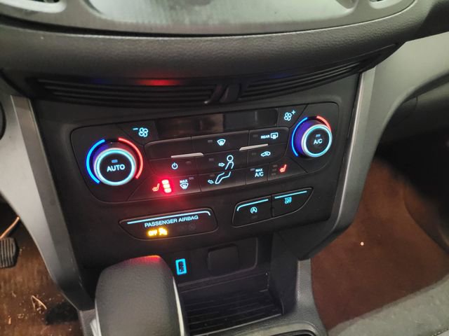 Used 2019 Ford Escape SE image 33