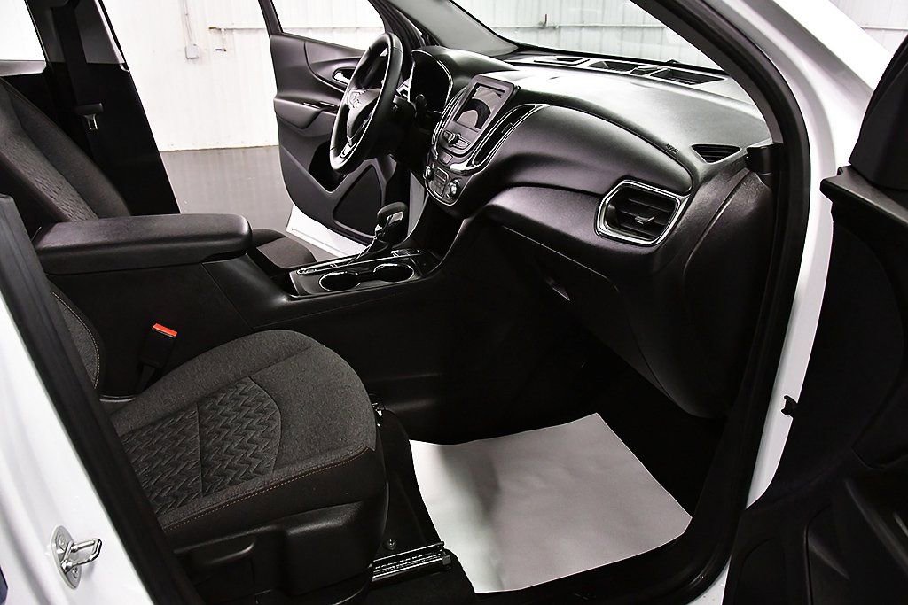 Used 2023 Chevrolet Equinox LT image 28