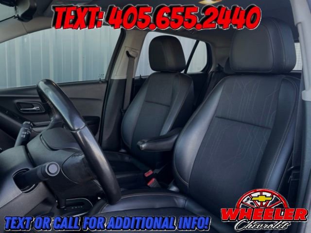 Used 2022 Chevrolet Trax LT w/ Midnight Edition image 23