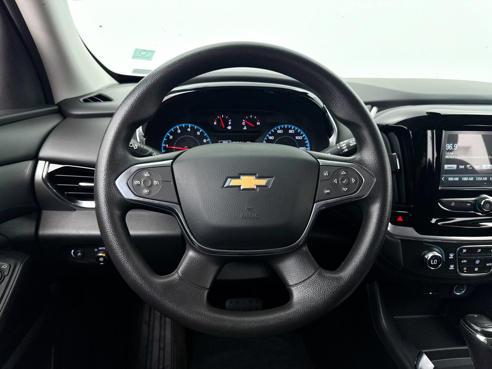 Used 2019 Chevrolet Traverse LS FWD image 3
