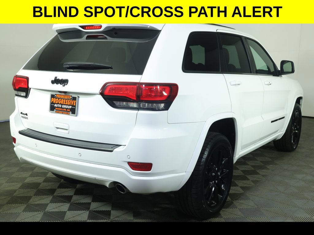 Used 2022 Jeep Grand Cherokee Laredo X image 11