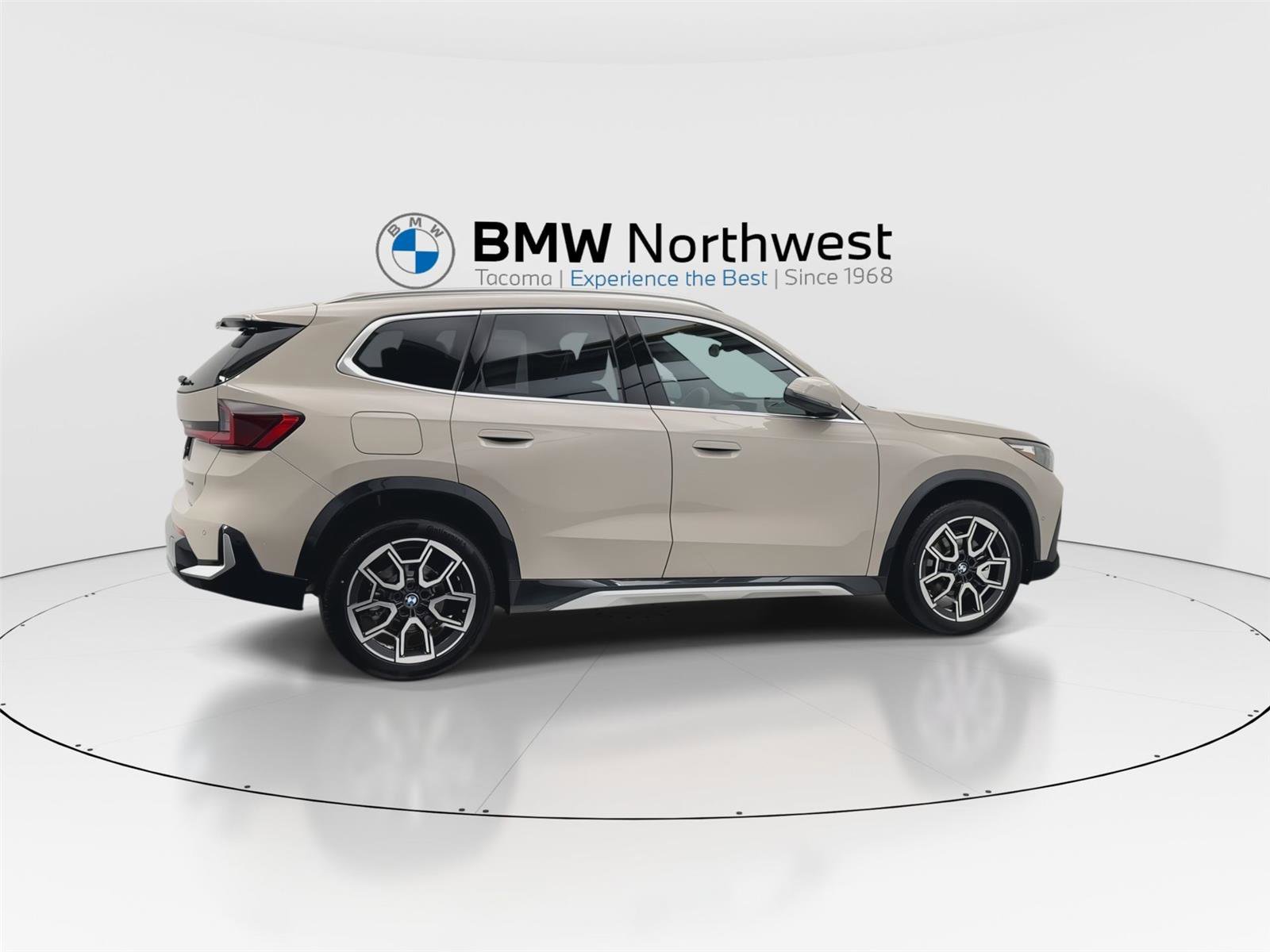 Used 2026 BMW X1 xDrive28i w/ Convenience Package image 4