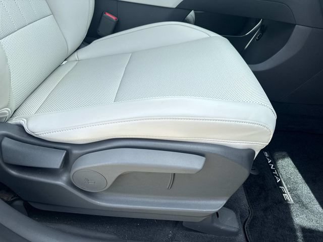 Used 2024 Hyundai Santa Fe SEL FWD image 18