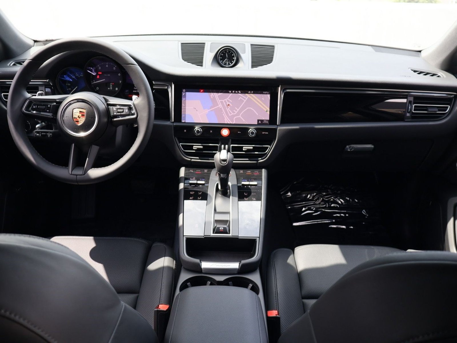 New 2026 Porsche Macan AWD/4WD image 20