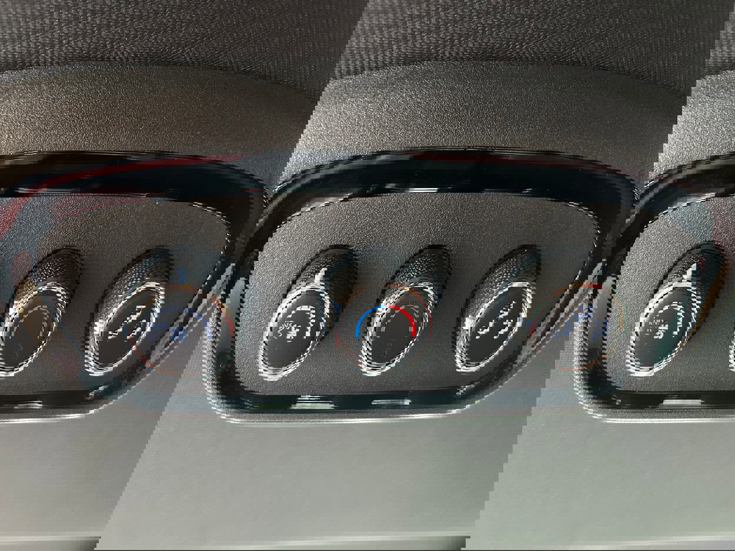 Used 2023 Dodge Durango SRT image 34