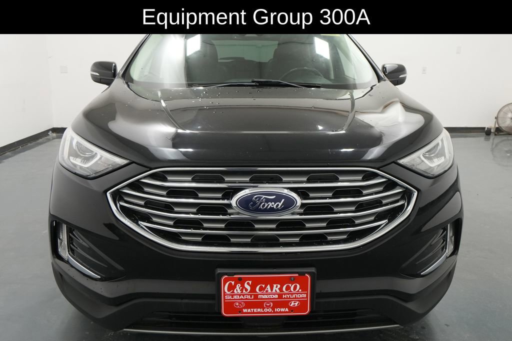 Used 2019 Ford Edge Titanium w/ Cold Weather Package AWD/4WD image 2