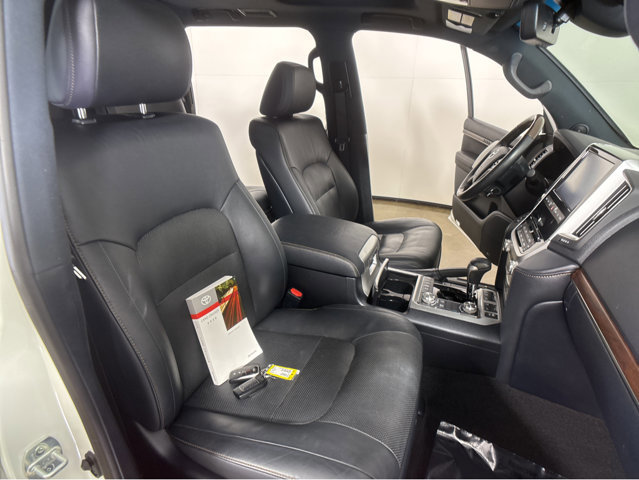 Used 2020 Toyota Land Cruiser Heritage Edition image 6