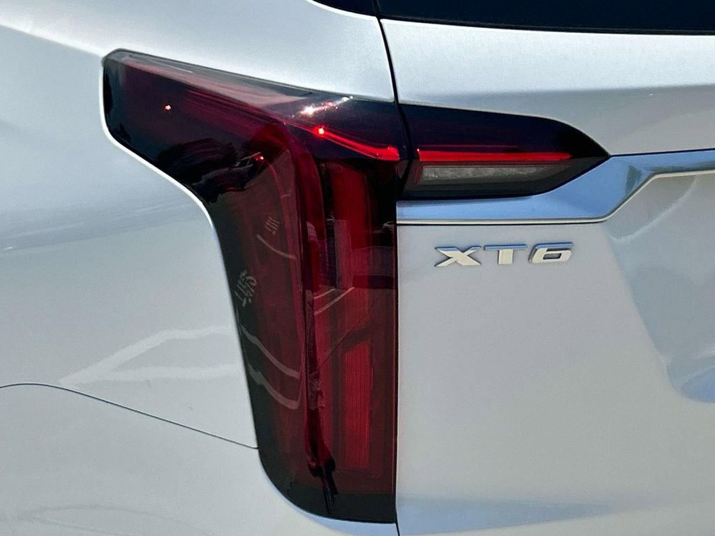 Certified 2023 Cadillac XT6 Premium Luxury AWD/4WD image 10