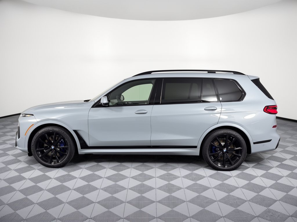 New 2027 BMW X7 xDrive40i w/ M Sport Package AWD/4WD image 2