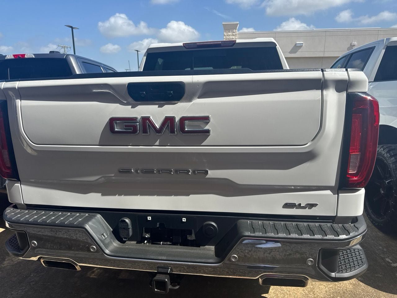 Used 2020 GMC Sierra 1500 SLT w/ SLT Premium Plus Package AWD/4WD image 6