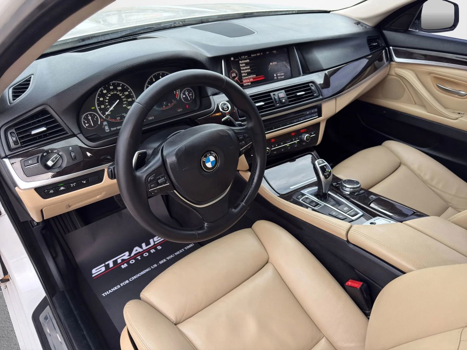 Used 2016 BMW 528i Sedan w/ Premium Package image 12