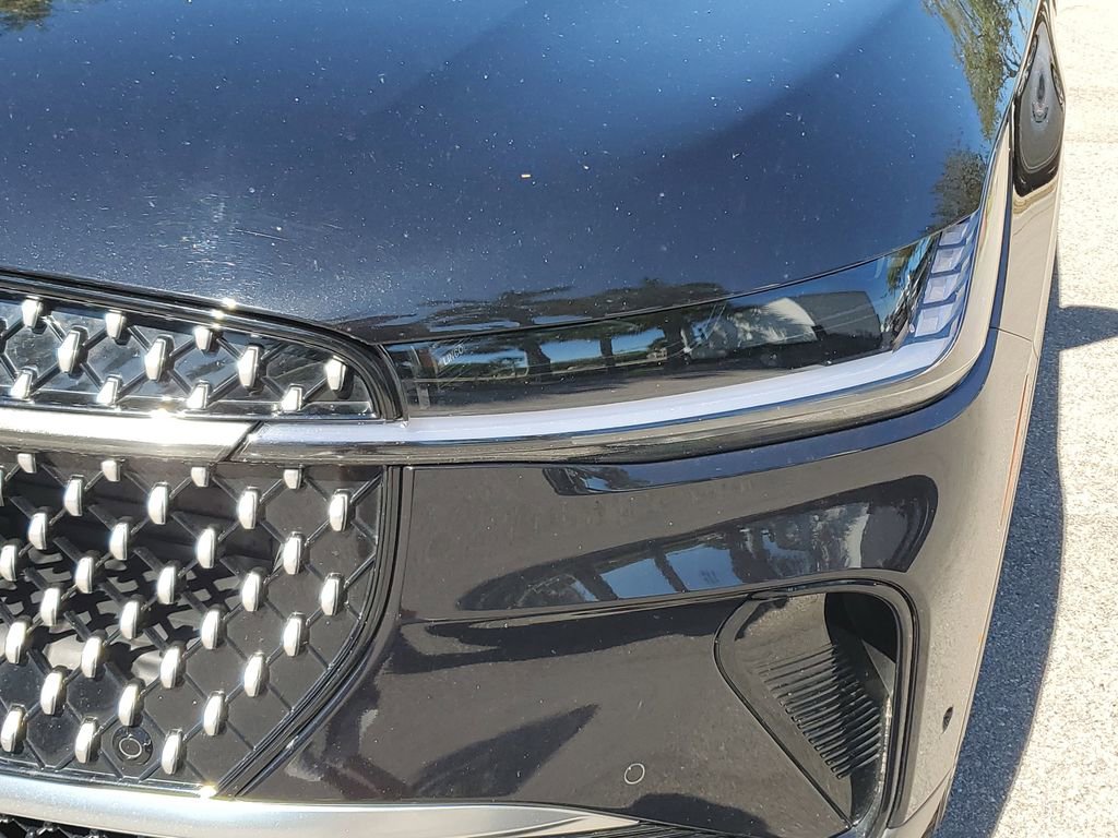 Used 2024 Lincoln Nautilus Premier w/ Equipment Group 102A image 10