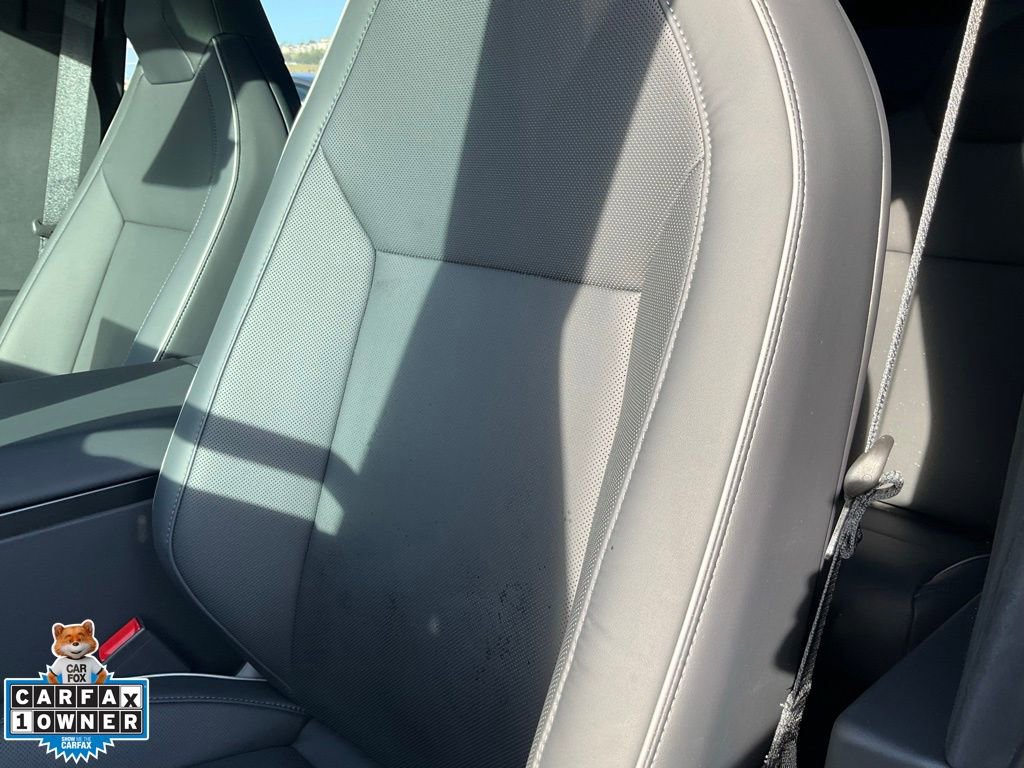 Used 2024 Tesla Cybertruck AWD Crew Cab image 18