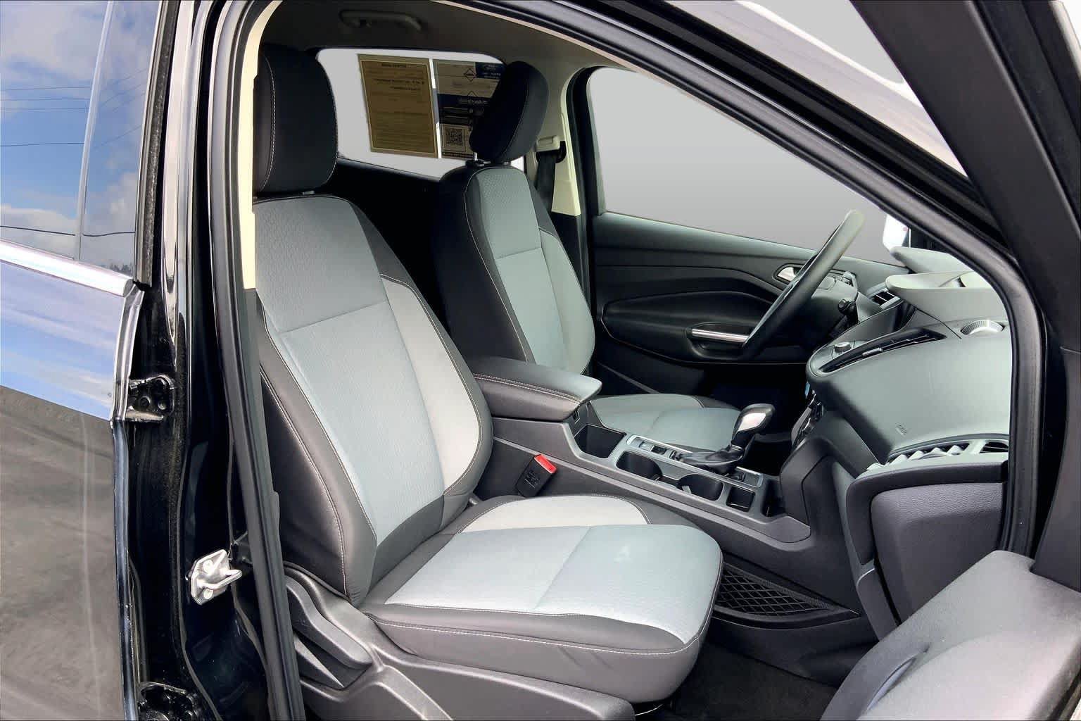 Certified 2018 Ford Escape SE w/ Ford Safe & Smart Package AWD/4WD image 9