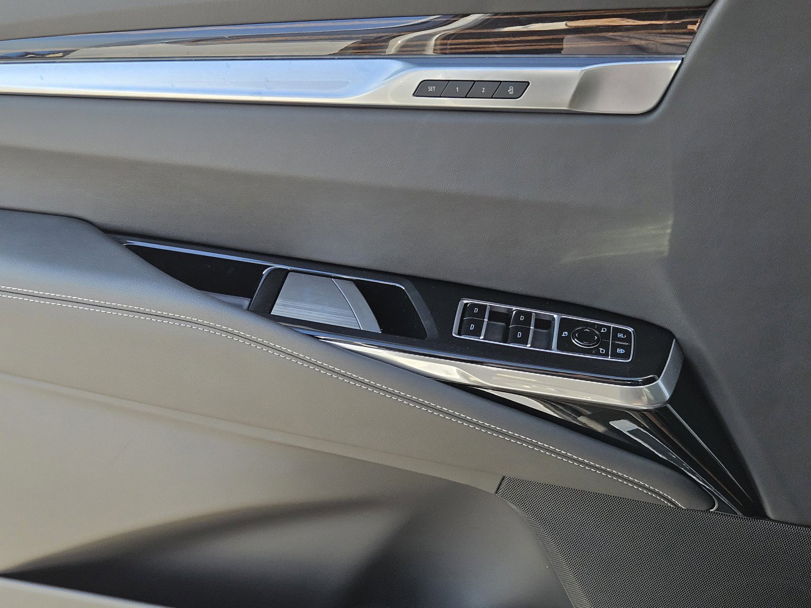 New 2026 Cadillac Escalade Luxury w/ Touring Package image 16