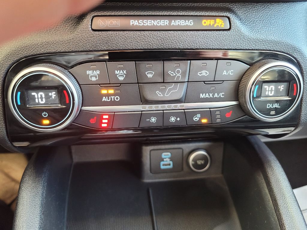 Used 2021 Ford Escape Titanium image 35