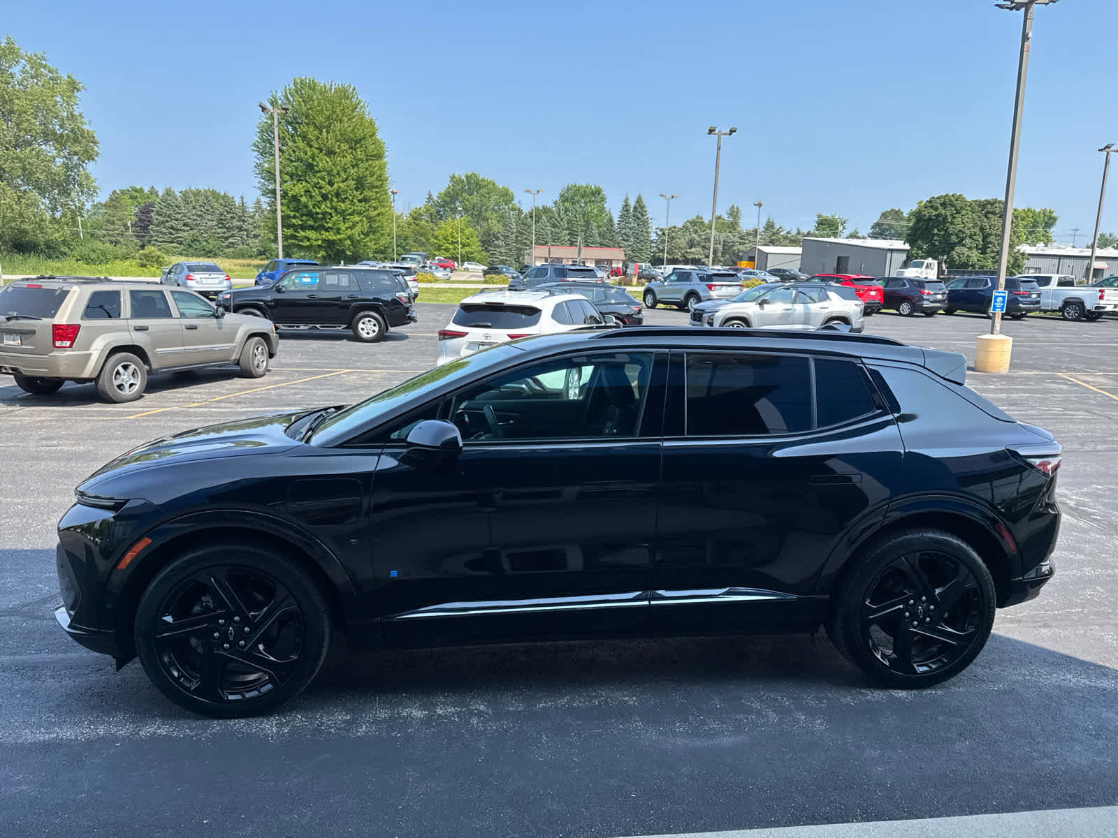 Certified 2024 Chevrolet Equinox EV RS image 10