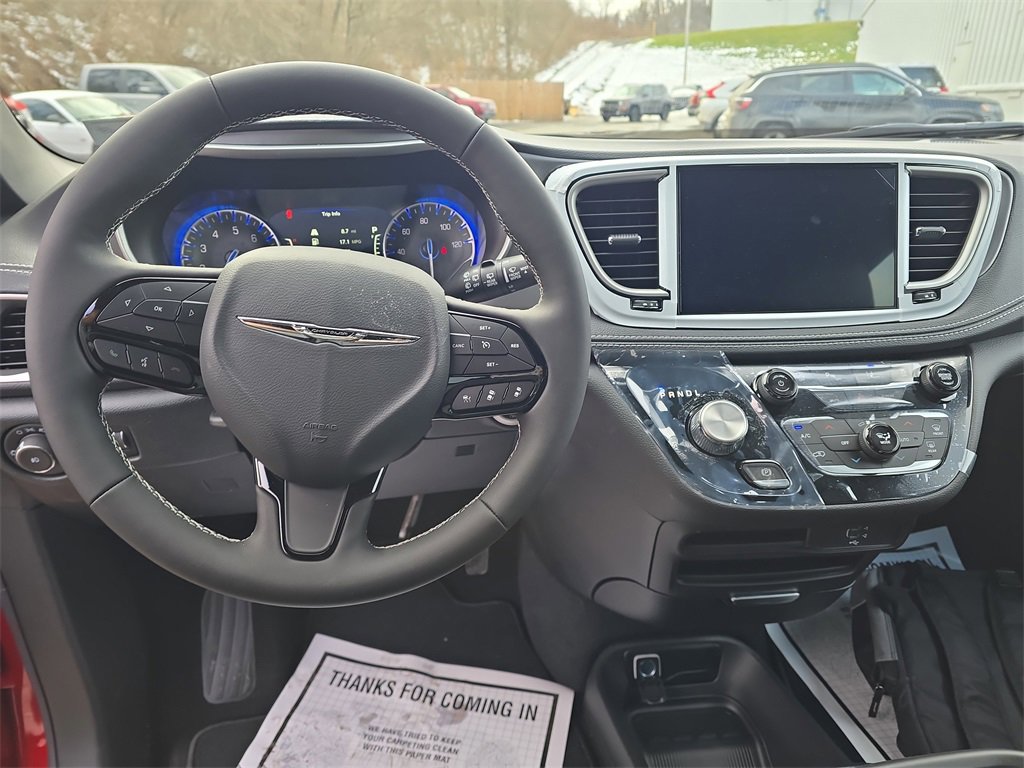 New 2026 Chrysler Pacifica Select w/ S Appearance Package image 15
