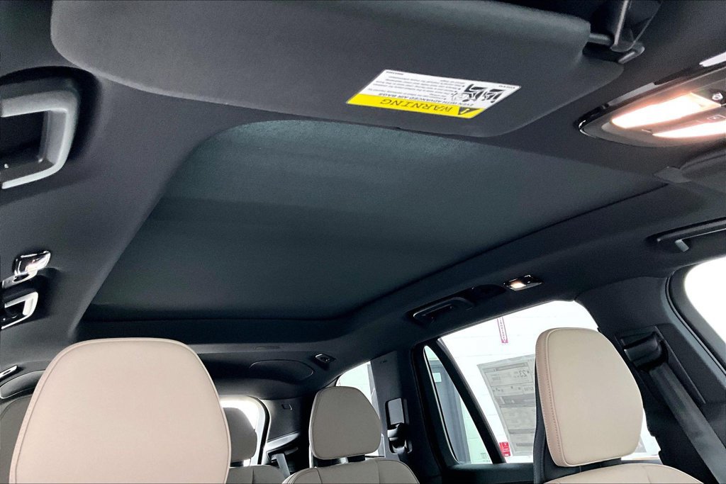 New 2026 Volvo XC90 B6 Plus w/ Protection Package Premier AWD/4WD image 25