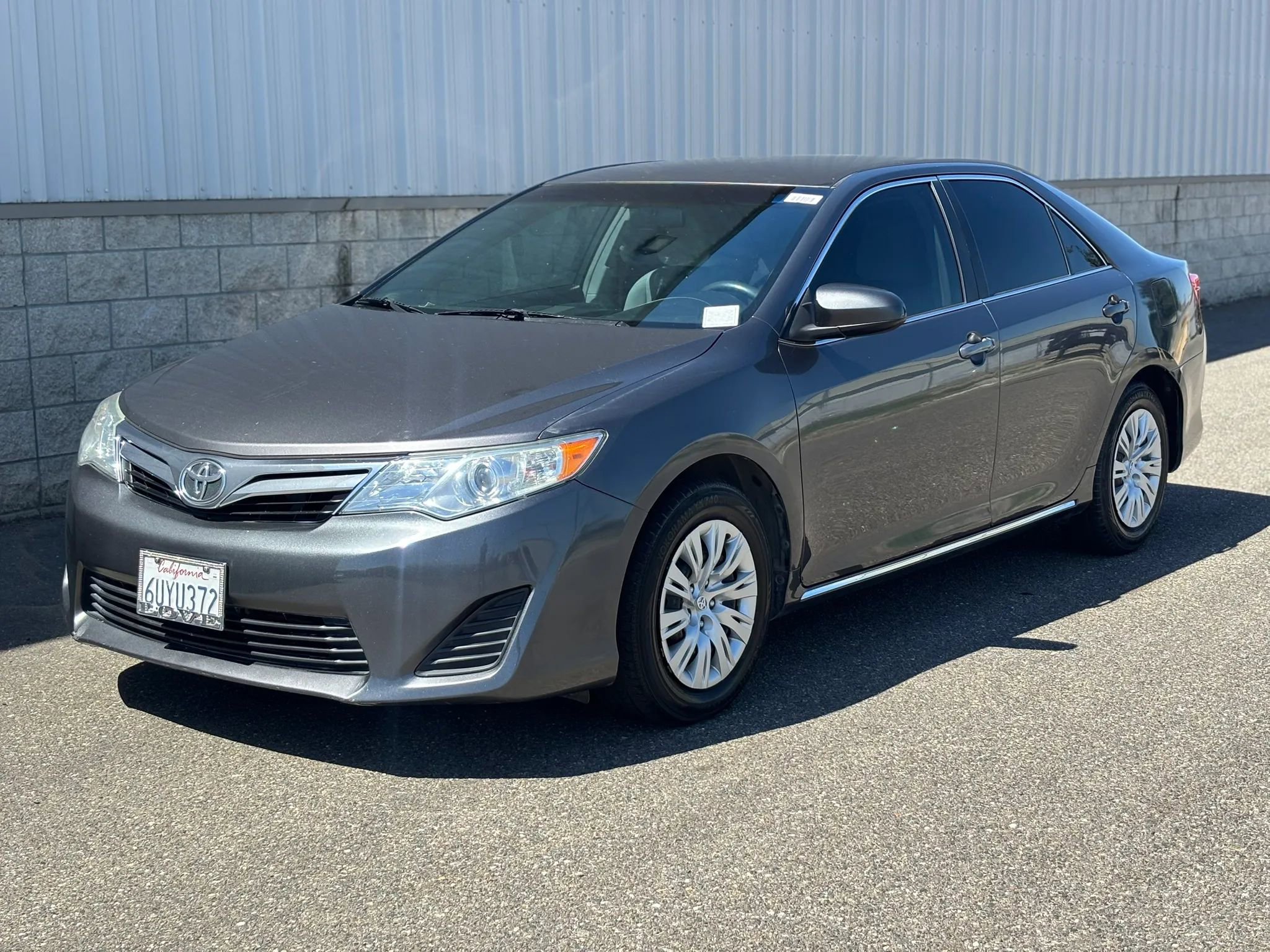 Used 2012 Toyota Camry LE FWD image 7