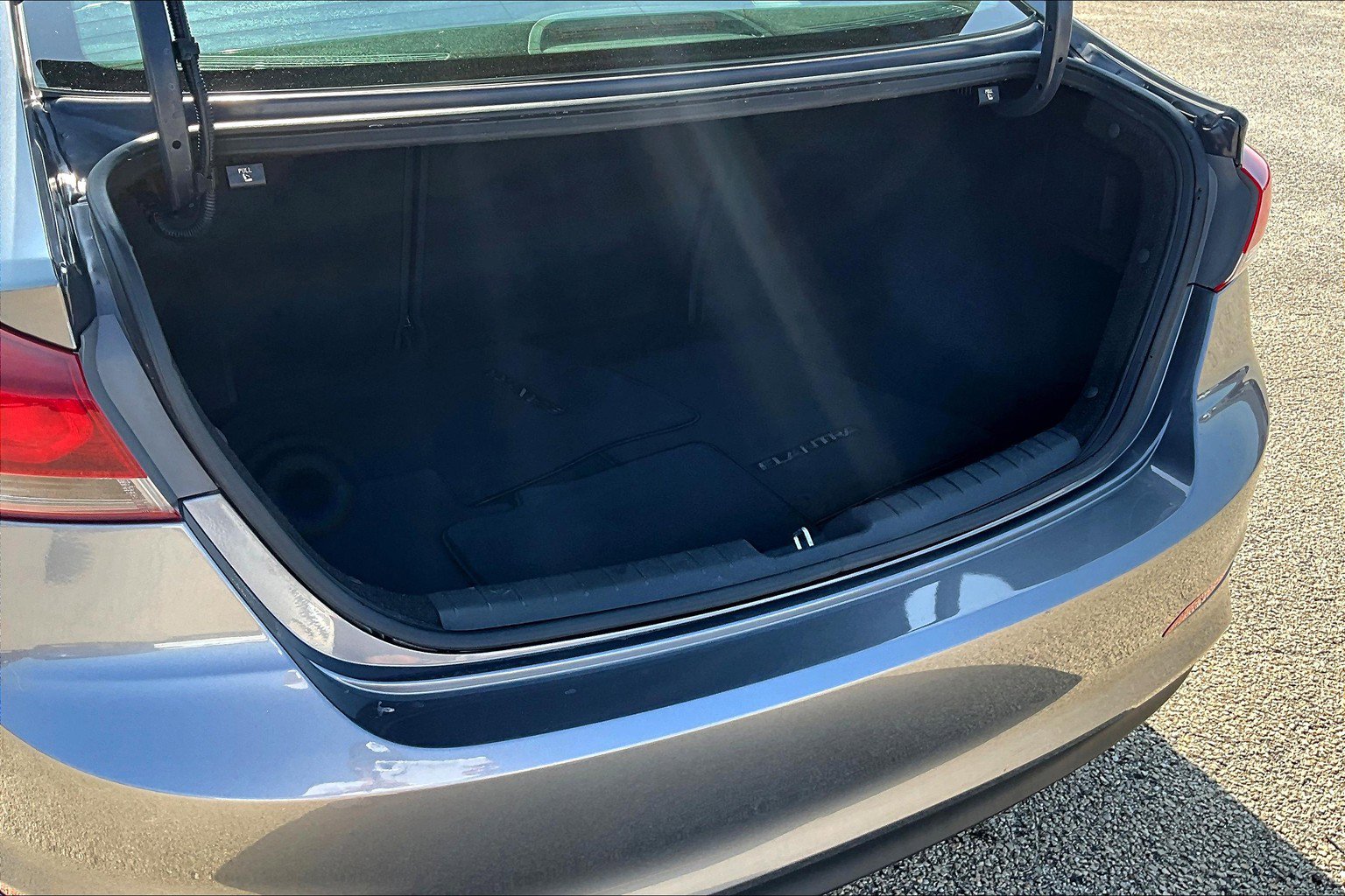 Used 2018 Hyundai Elantra SEL image 18